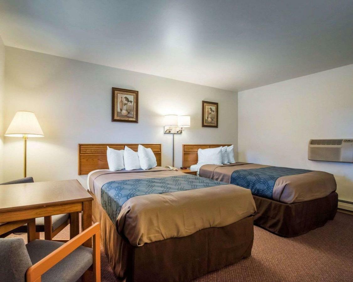 Econo Lodge Saint Albans Exteriör bild