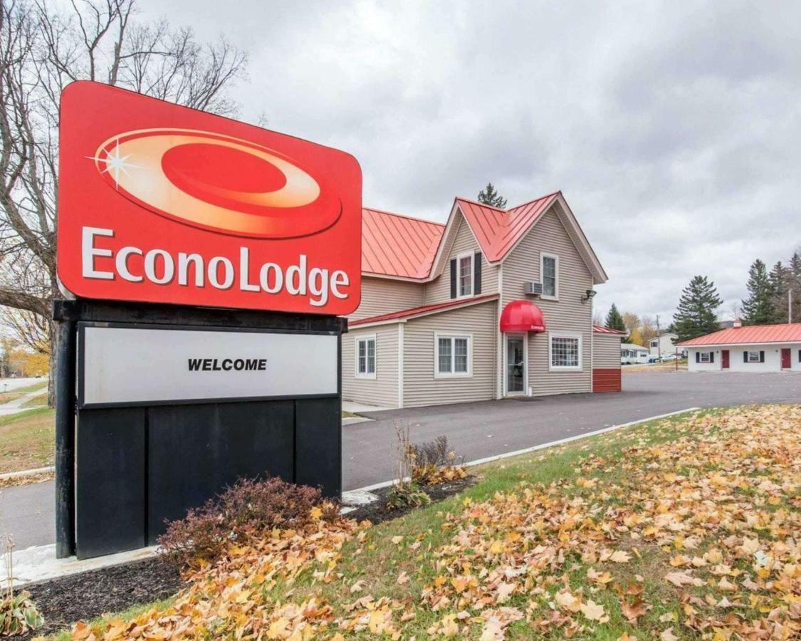 Econo Lodge Saint Albans Exteriör bild